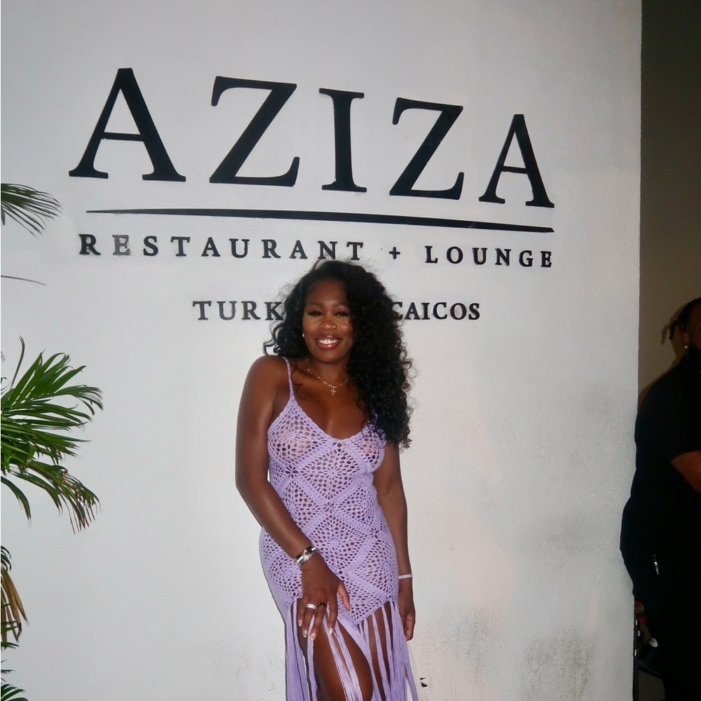 Meet your Posher, Akeisha
